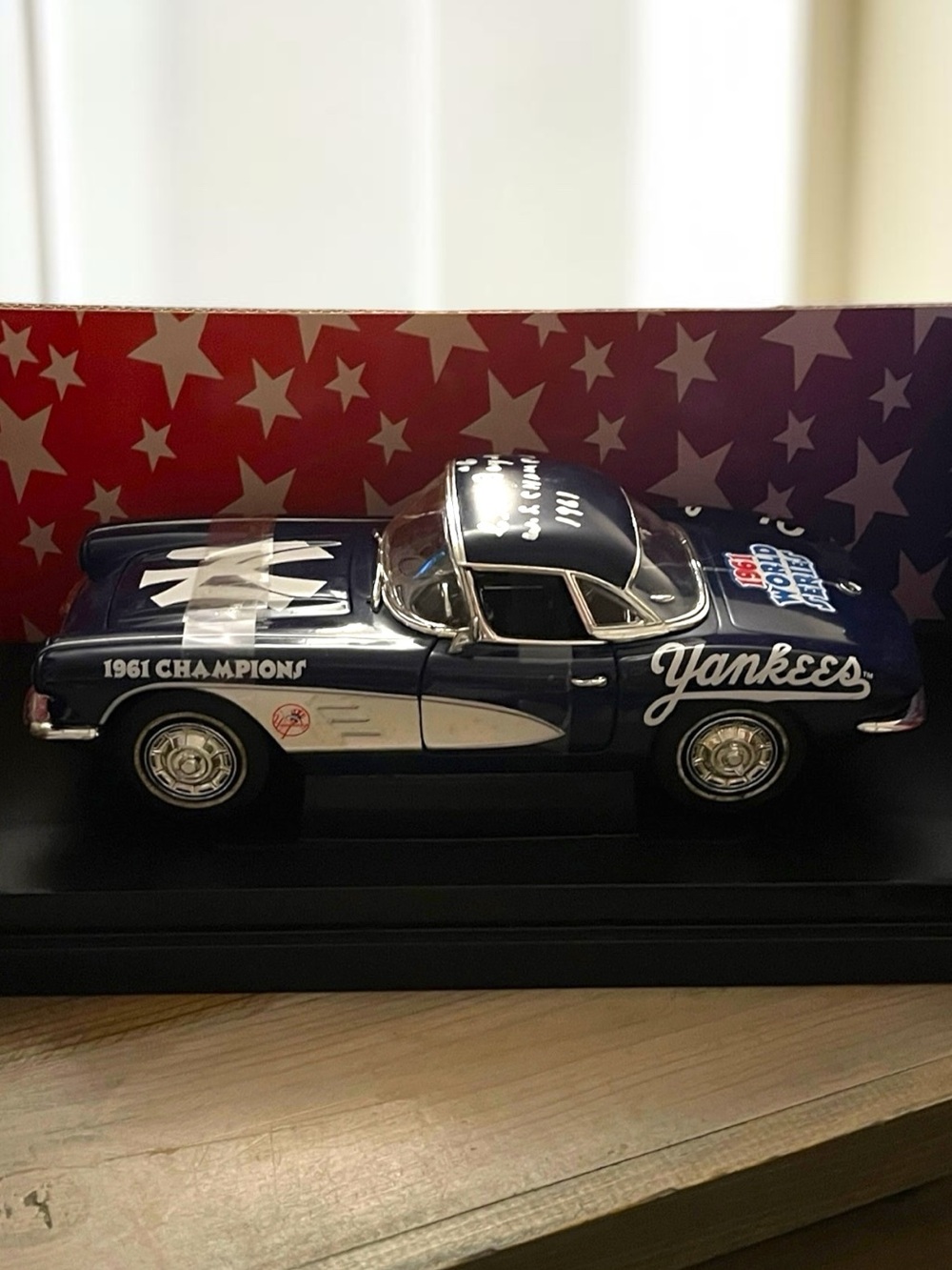 Clete Boyer Hand Signed 1961 Yankees Corvette #1973/5000 With COA Collectible